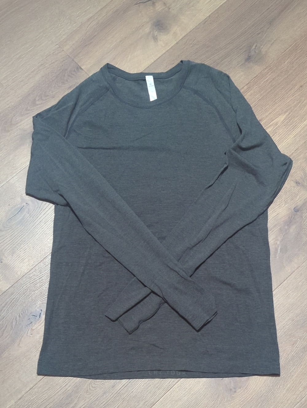 CRZ YOGA Men's Long-Sleeve Crew in Charcoal Gray
